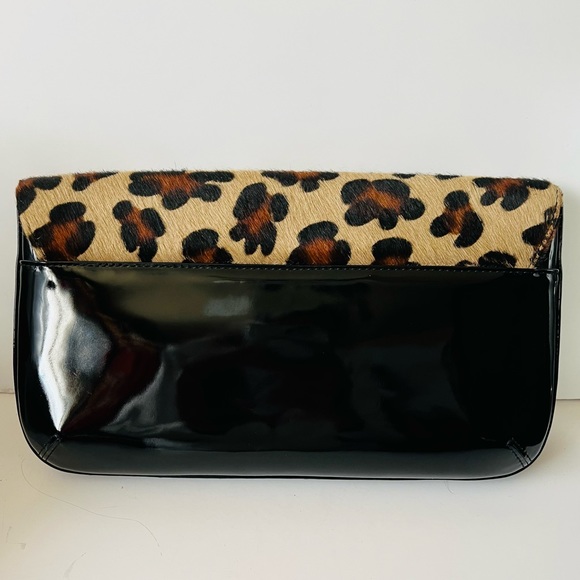 Charles David Cheetah Clutch NWOT, Black contour, snap closure, Logo Dust Bag - Picture 3 of 7